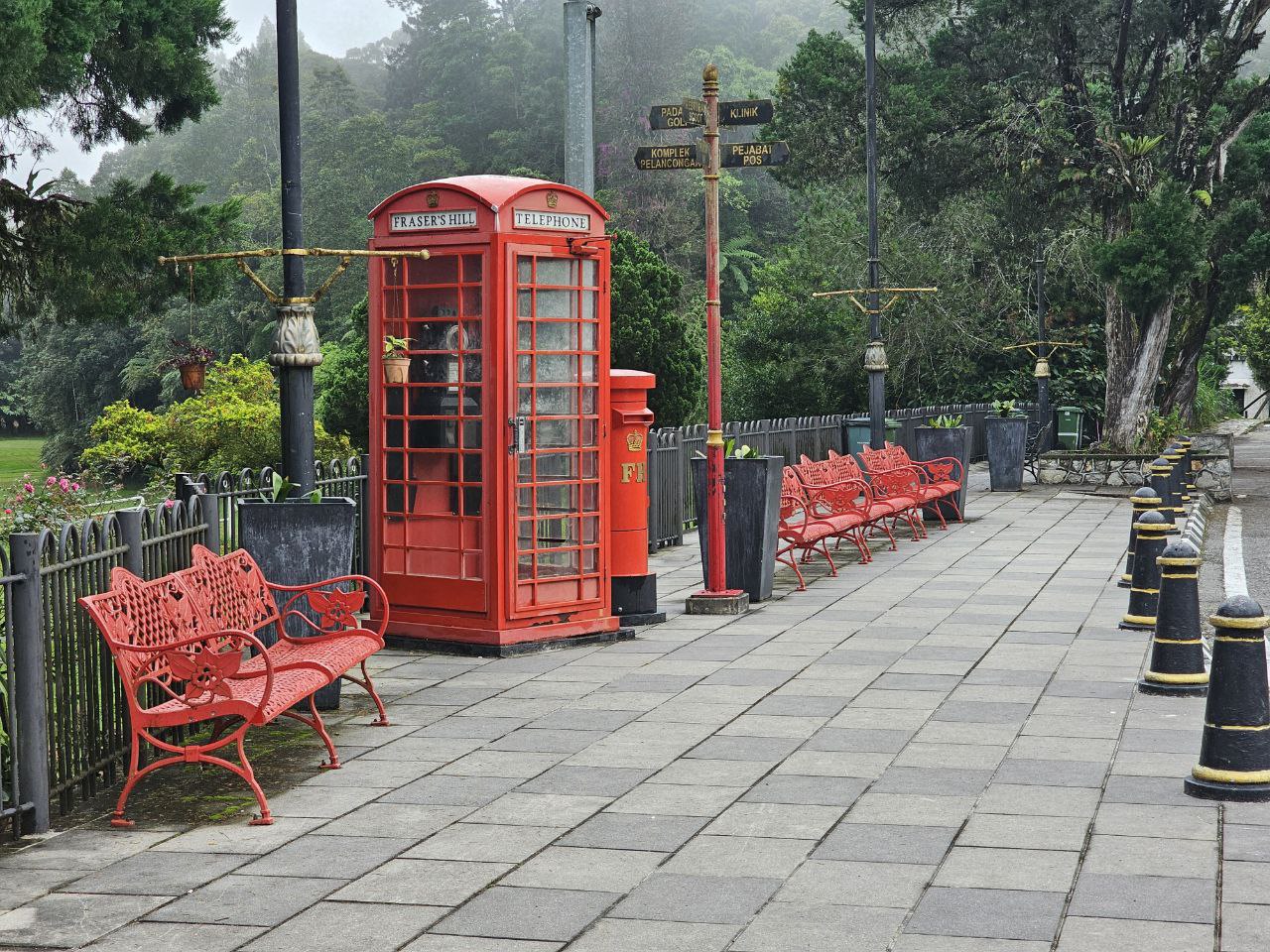RED TELEPHONE BOX & LETTER BOX